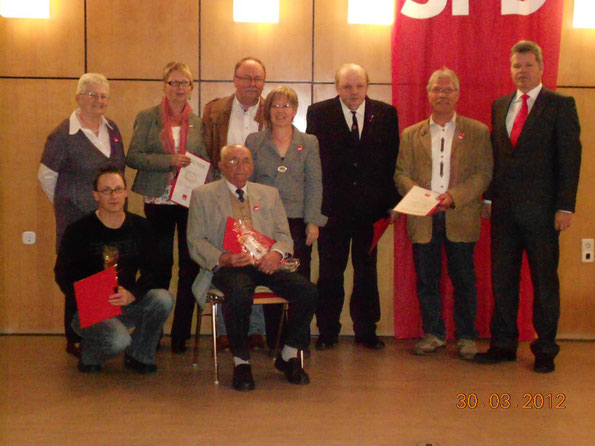 Hintere Reihe von links: Karin Michel, Monika Keim, Peter Schneider. Birgit Sandner, Hans-Jürgen Vogl, Oskar Greulich, Stefan Gerlach Vordere Reihe von links: Michael Langkamm, Wilhelm Rolletschek