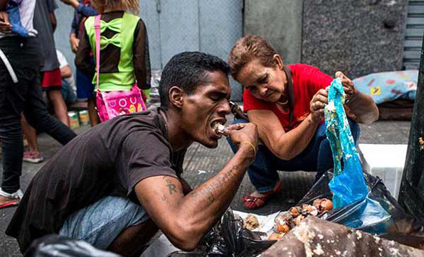 Venezolanos condenados a comer de la basura. Foto: Cristian Hernandez, http://notitotal.com