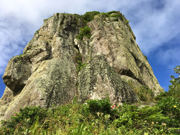 Te Rua Manga summit, top of Te Rua Manga, Mountain hiking in Rarotonga,