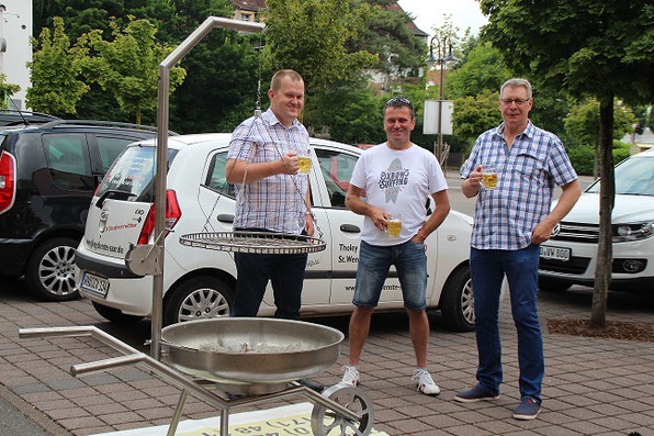 Volker, Willibald und Axel Haab lassen es sich gut gehen