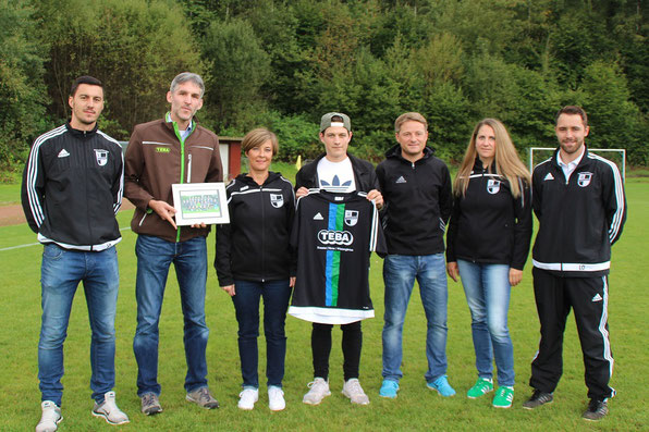 v.l. Trainer Stefan, Geschäftsführer Jens Kaub, Marion Backes, Manuel Schu, Trainer Frank Keller, Anne und Lukas