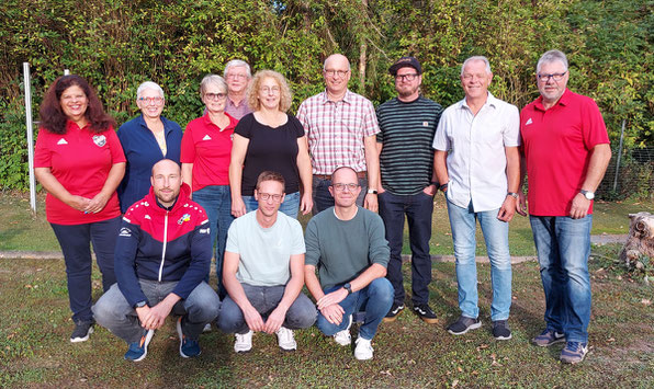 vordere Reihe: André Traupe, Pierre Hoßbach, Matthias Pirnke. hintere Reihe: Eunice Schenitzki, Bärbel Schmidt, Anke Golze, Wolfgang Thies, Bianca Stecker, Michael Spellerberg, Bastian Blötz, Achim Wenzig, Wolfgang Golze. nicht auf dem Foto: Elena Justus
