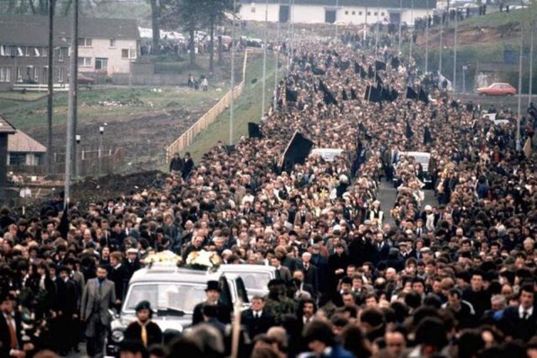 Ved Bobby Sands' begravelse i maj 1981 deltog omkring 100.000 mennesker 