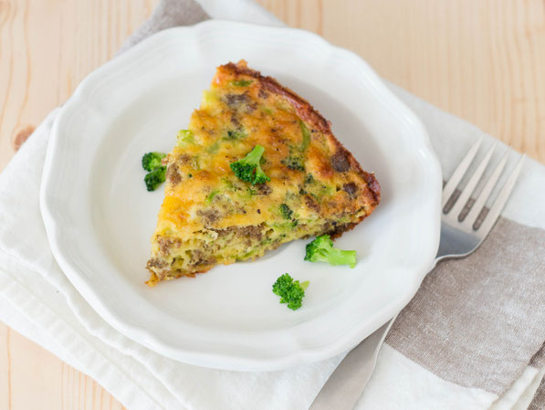 This sausage, broccoli, and cheese frittata is easy to make and will be a hit with the whole family!  It’s the perfect recipe for a healthy “breakfast for dinner” weeknight meal!