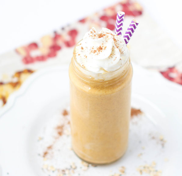 Pumpkin pie protein smoothie recipe perfect for a fall morning! 