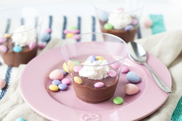 These sweet homemade chocolate pudding dessert cups are the perfect light, fun dessert for spring! It's also a great make-ahead gluten free dessert for Easter parties!