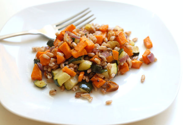 This is the recipe for my family-favorite roasted vegetables with the addition of farro to create a beautiful, hearty whole grain salad that can be enjoyed as a quick lunch or dinner option!