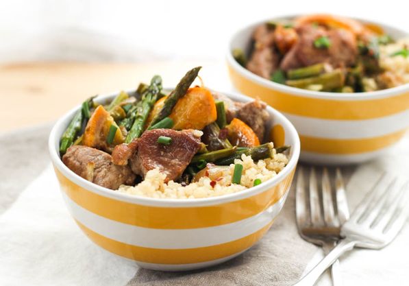 Pork tenderloin, garlic, asparagus, and orange are the perfect combination for the base of this easy dinner-in-a-bowl! If you're looking for a fun healthy recipe to change up your dinner routine, this meal is a must-try! #AD