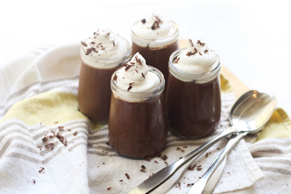Chia seeds make the base of this creamy "no-cook" vegan chocolate pudding. It takes just a few minutes to prepare and is a good source of omega 3 fat, fiber, and protein. It's the perfect healthy summer dessert!