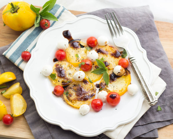 Perfectly ripe tomatoes are the star of this healthy, flavorful summer caprese salad recipe! 