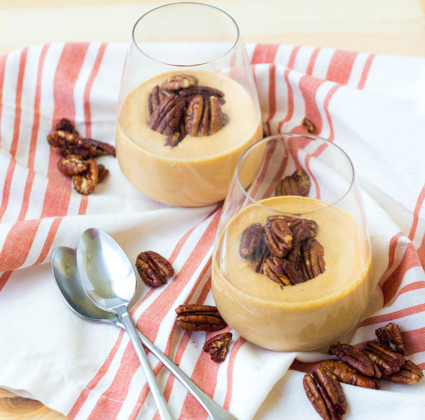 Sweet cinnamon pecans with pumpkin-spiced Greek yogurt is a high-protein, holiday-inspired breakfast treat! #AD