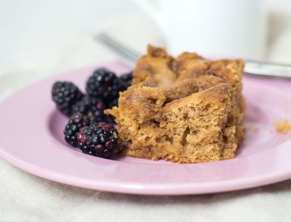 This light cinnamon buttermilk coffee cake is the perfect recipe for a relaxing weekend brunch!