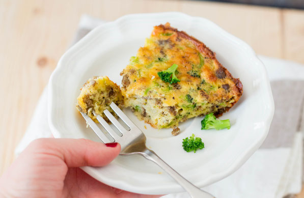 This sausage, broccoli, and cheese frittata is easy to make and will be a hit with the whole family!  It’s the perfect recipe for a healthy “breakfast for dinner” weeknight meal!