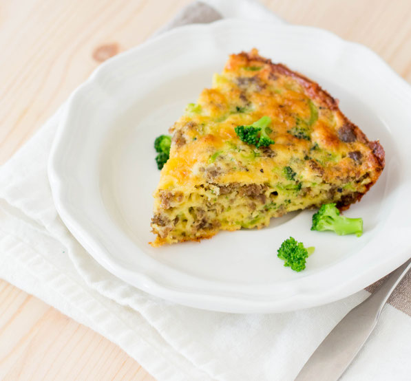 This sausage, broccoli, and cheese frittata is easy to make and will be a hit with the whole family!  It’s the perfect recipe for a healthy “breakfast for dinner” weeknight meal!