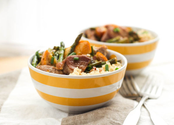  Pork tenderloin, garlic, asparagus, and orange are the perfect combination for the base of this easy dinner-in-a-bowl!   If you're looking for a fun healthy recipe to change up your dinner routine, this meal is a must-try! #AD