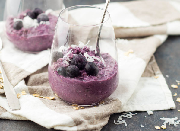 These easy, flavorful blueberry-coconut overnight oats are the perfect healthy breakfast treat! 