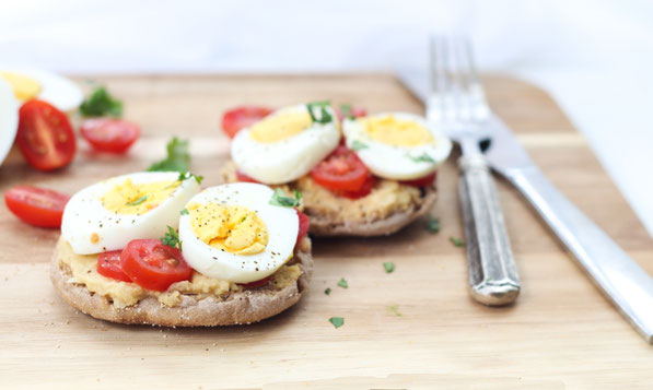 Breakfast Sandwich with Hummus, Scrambled Eggs and Tomato - Half Cup Habit