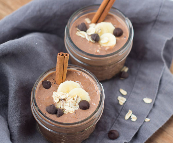 Chocolate-cinnamon overnight oats taste like dessert for breakfast! Everyone will enjoy this high protein, gluten free, vegetarian breakfast recipe.