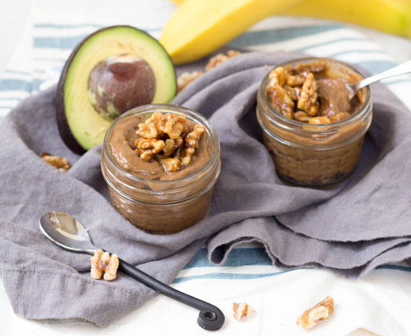 This vegan chocolate pudding with candied walnuts is the perfect healthy summer dessert!  It only takes a few minutes to make and is packed with flavor!  #AD