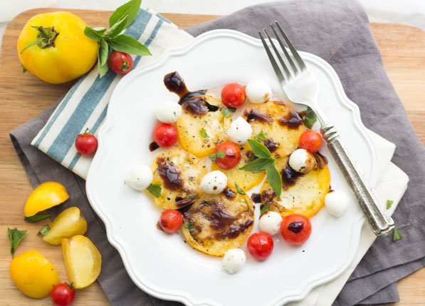 Perfectly ripe tomatoes are the star of this healthy, flavorful summer caprese salad recipe! 