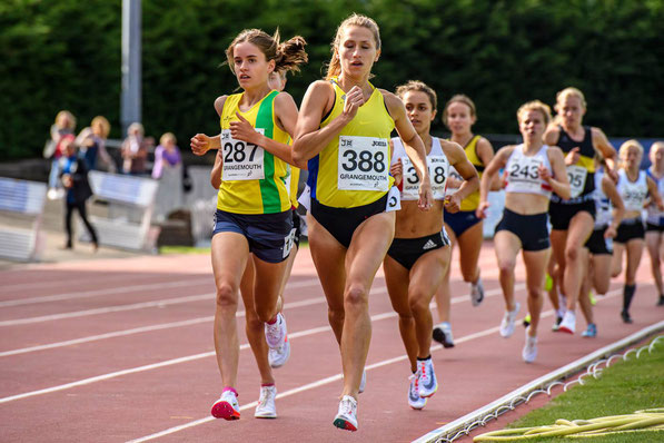 Sarah Calvert (287) and Kathryn Gillespie (388) contest this year's Scottish 1500m championship; photo by Bobby Gavin