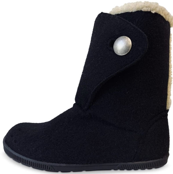Barfußschuh als Winterstiefel aus grünem Rindsleder mit camelfarbenen Nähten