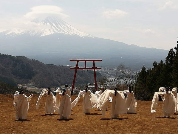 2019年4月に執り行った河口浅間神社富士遥拝所でのご奉納