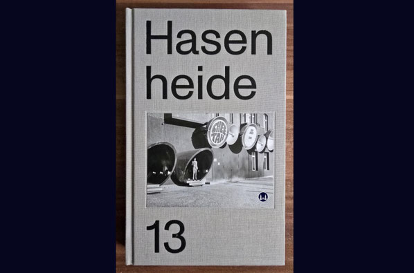 Das Buch "Hasenheide 13" das Lothar Uebel im Auftrag der "Sammlung Wemhöner" anfertigte, beschäftigt sich mit dem Werdegang des Gebäudes, in dem später nach einem Festsaal und Kino, die weithin bekannte Diskothek "Cheetah" ansässig war. 