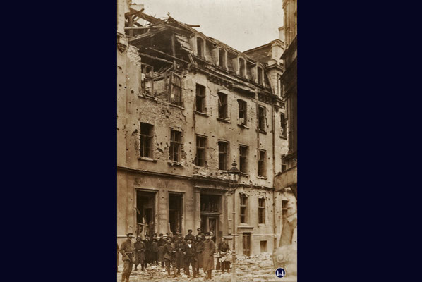 Weiteres Gebäude in der Alten Schützenstraße, das durch Artilleriegranaten schwer beschädigt wurde.