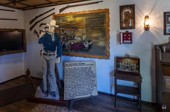 Das Museum im Fort Alamo zeigt viele Ausstellungsstücke zum Kampf um das Fort. 1960 wurde dieser auch mit John Wayne verfilmt.
