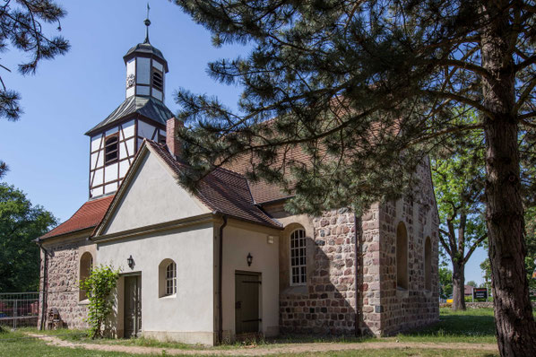 Dorfkirche Blankenfelde. Foto Lutz Röhrig für Märkische Allgemeine Zeitung.