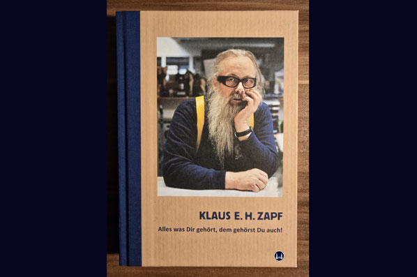 Lothar Uebels Biographie über den bekannten Umzugsspediteur Klaus E. H. Zapf, dessen Firma lange Zeit in der Köpenicker Straße in Kreuzberg beheimatet war.