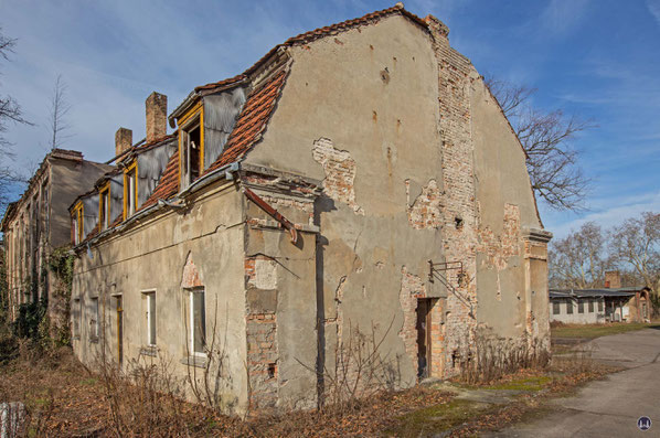 Histirischer Gutshof Dahlewitz. Rechter Anbau am Herrenhaus.