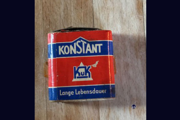 Eine der wenigen noch erhaltenen Batterien aus der Produktion von Koch & Krüger.