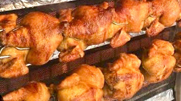 Grillhendl-Saison - von Mitte April bis Oktober 