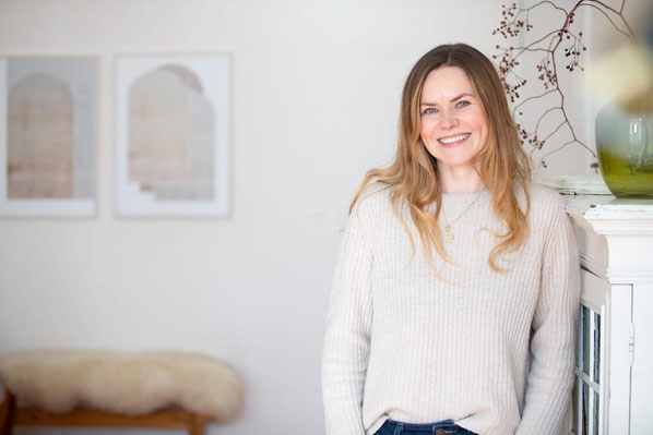 Laura Wieland is therapist in Berlin Prenzlauer Berg, specialising in couples therapy, depression, somatic therapy, EMDR, anxiety attacks and trauma.