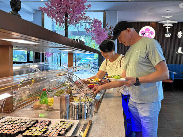 Buffet mit Selbstbedienung