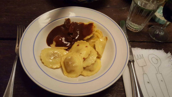 ravioli mit ragout