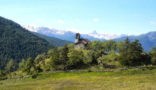 Laggiù la chiesa campestre di S. Barnaba...