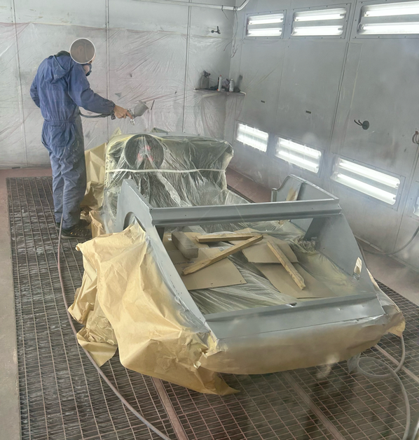 Application of primer before painting the Spartan