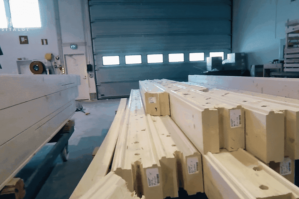 Massivholzhäuser - Blockhaus - Hersteller - Ökohäuser - Indivoduelle Planung - Wohnblockhaus - Finnische Blockhäuser -  Holzbau - Ökologisch Bauen - Saarland - Zimmerei - Baufirma - Kooperation - Vertriebspartner gesucht.