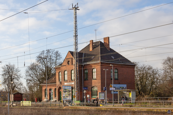 Die Königliche Militär-Eisenbahn. Bahnhof Zossen, Gleisseite.