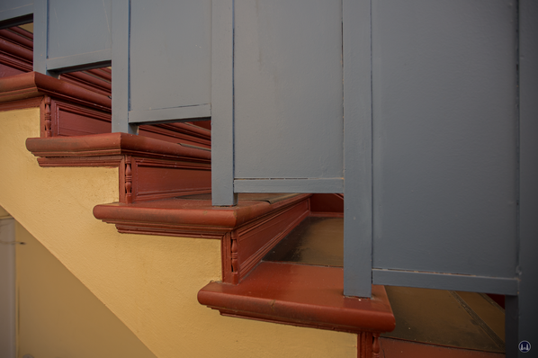 Taut-Haus Kottbusser Damm Ecke Bürknerstraße. Detail der Treppe.