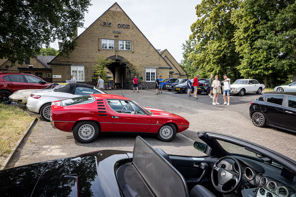 De Alfa Romeo club bezoekt Hoeve de Aar en geniet een heerlijke zomerse dag