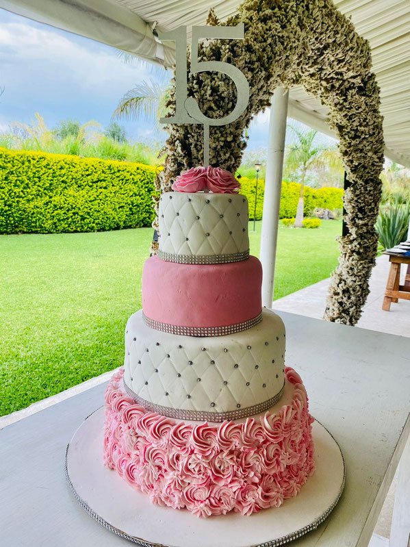 Pasteles XV años