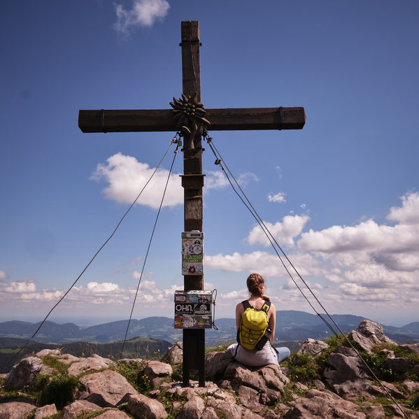 summit cross rote wand