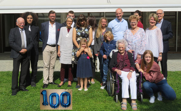 Sonntag, 3.9.2017: Familienfeier im Alterszentrum Oberkulm zum 100. Geburtstag von Liseli Greule