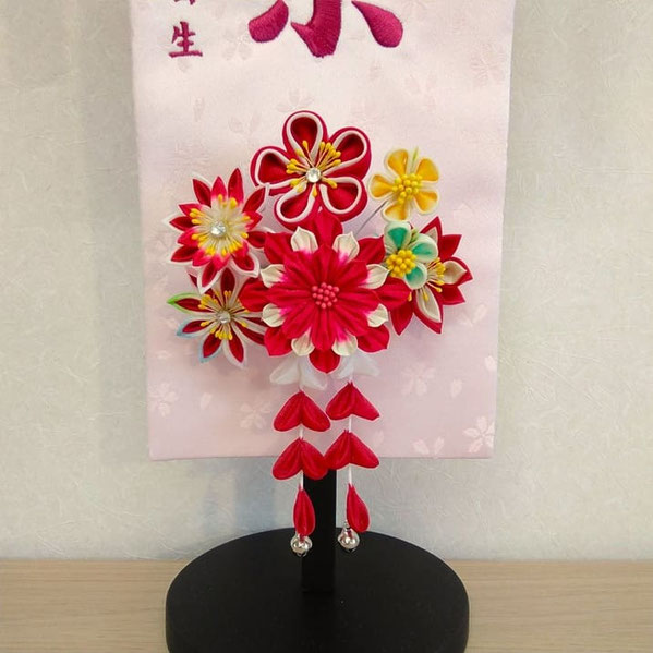 名前旗 かんざし飾B（特中）薄ピンク ピンク房 ローズピンク糸刺繍 高さ46cm（3091）髪飾り