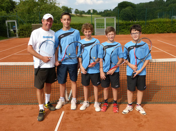 Die Meistermannschaft 2014 von links nach rechts:  Trainer Petr Brezina, Nicolas Kennemann, Lorenz Metzner, Luis Gerhardt, Michael Göller.