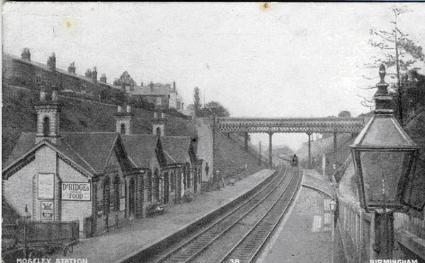 This picture shows the station in use in 1910. You can see number 11 and 13 on the right hand side, the Church in the background.